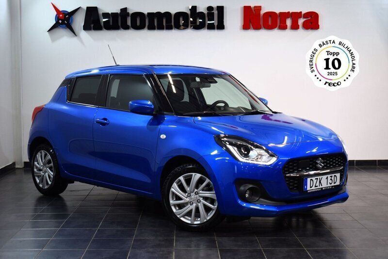 Blå Begagnad 2023 Suzuki Swift Halvkombi | 159 700 kr (Superpris) - Bild 1/3