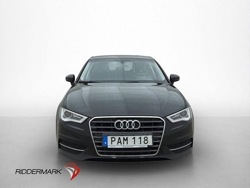 Begagnad Audi A3 Attraction 110 HK (80 kW) 2016 Svart