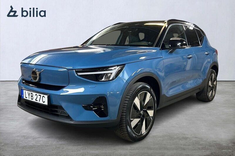 Blå Begagnad 2023 Volvo XC40 Plus SUV | 449 900 kr - Bild 1/3