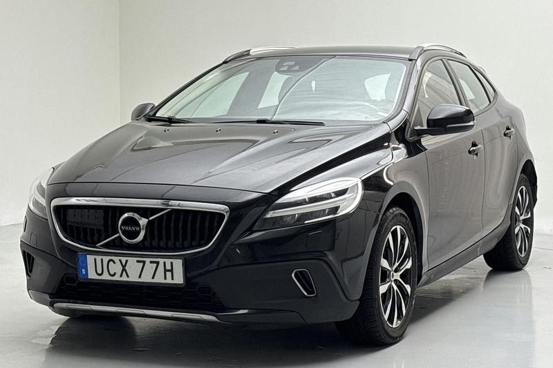Svart Begagnad 2019 Volvo V40 CC Momentum Kombi | 160 000 kr (Marknadspris) - Bild 1/4