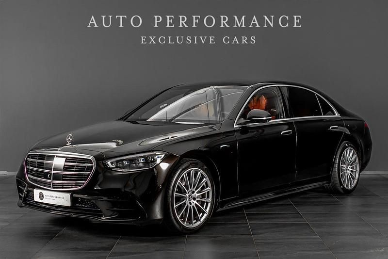 Svart (svart metallic) Begagnad 2022 Mercedes S580 AMG Sedan | 1 199 900 kr - Bild 1/4