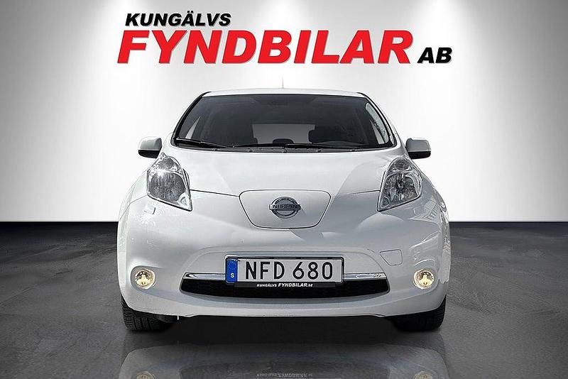 Begagnad Nissan Leaf 80 kW (109 HK) 2016 Vit Halvkombi