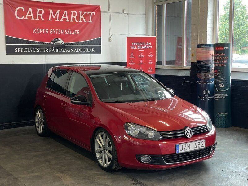 Röd Begagnad 2009 VW Golf VI R-line Halvkombi | 49 900 kr (Marknadspris) - Bild 1/4