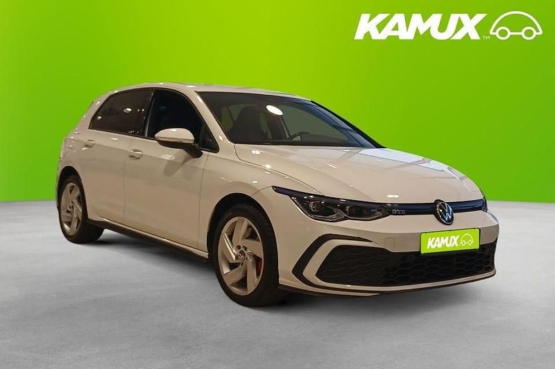Vit Begagnad 2021 VW Golf VII GTE Halvkombi | 254 900 kr (Dyr) - Bild 1/3