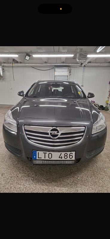 Begagnad Opel Insignia 160 HK (117 kW) 2011 Kombi