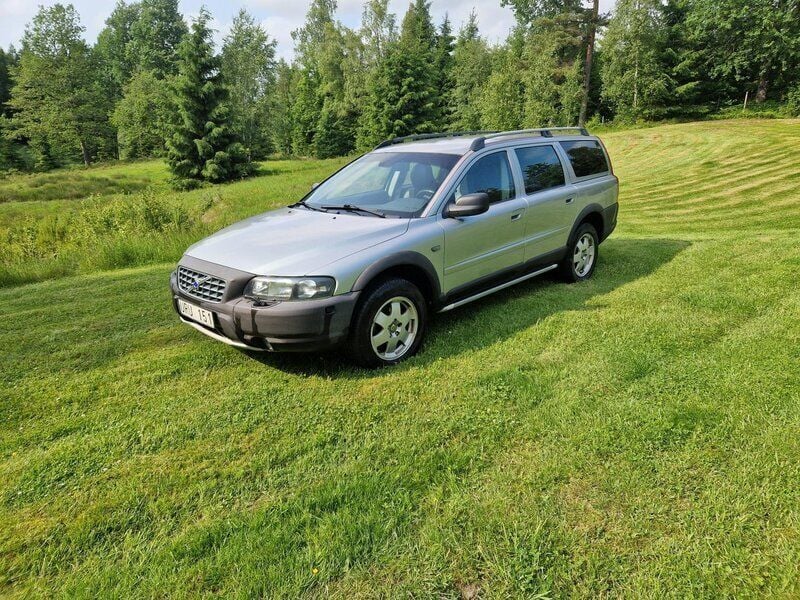 Grön Begagnad 2004 Volvo XC70 Business Edition SUV | 48 900 kr (Marknadspris) - Bild 1/4