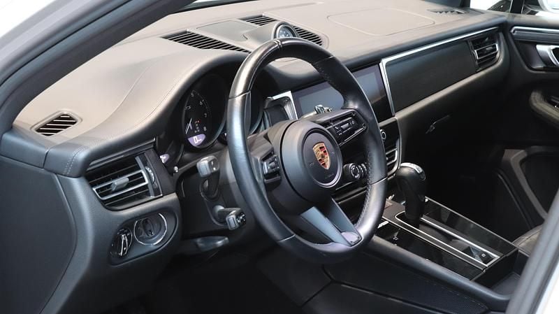 Begagnad Porsche Macan GTS 446 HK (328 kW) 2023 Ljusgrå SUV