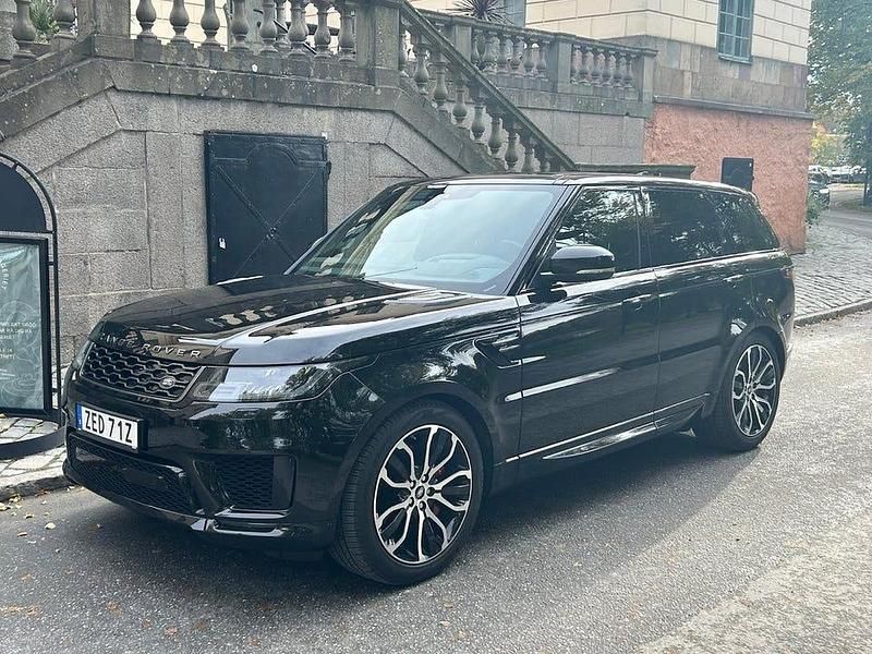 Begagnad Land Rover Range Rover Sport HSE 400 HK (294 kW) 2019 Svart metallic SUV