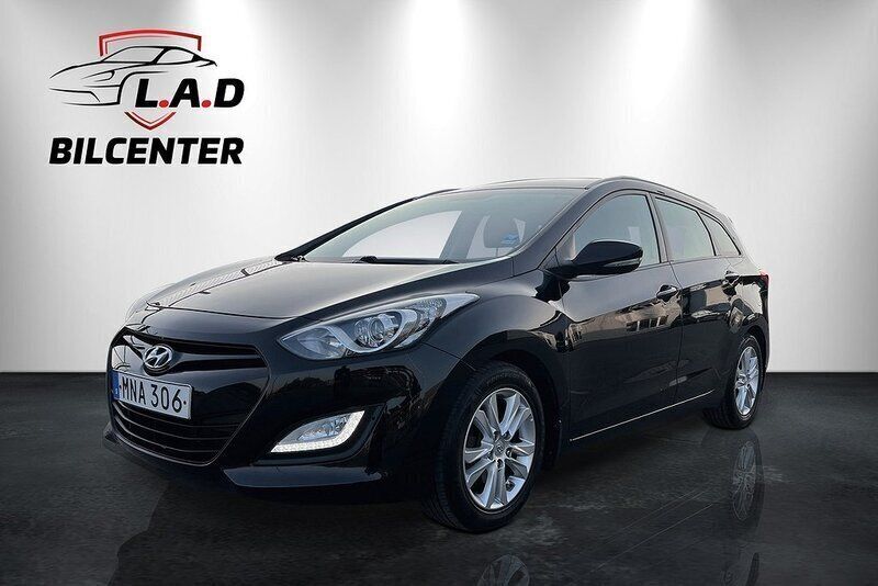 Svart Begagnad 2014 Hyundai i30 Kombi | 69 000 kr (Marknadspris) - Bild 1/4
