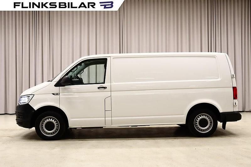 Vit Begagnad 2018 VW Transporter Van | 149 875 kr (Lite dyr) - Bild 1/4