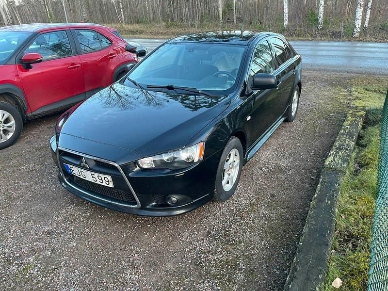 Begagnad 2012 Mitsubishi Lancer Sportback Halvkombi | 45 000 kr (Marknadspris) - Bild 1/4