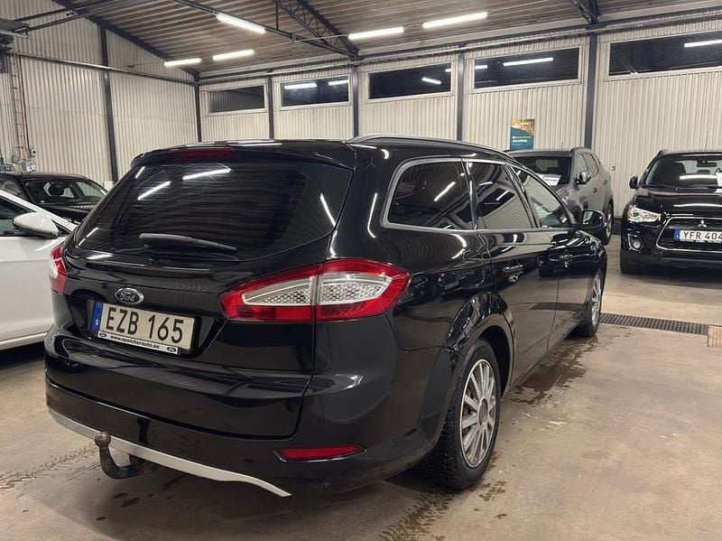 Begagnad Ford Mondeo Sport 116 HK (85 kW) 2014 Svart Kombi