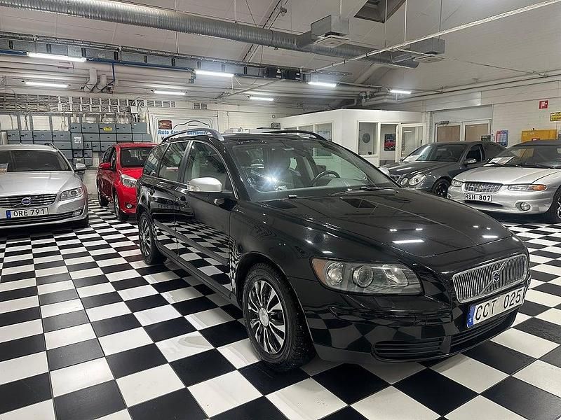Begagnad Volvo V50 125 HK (91 kW) 2006 Svart Kombi