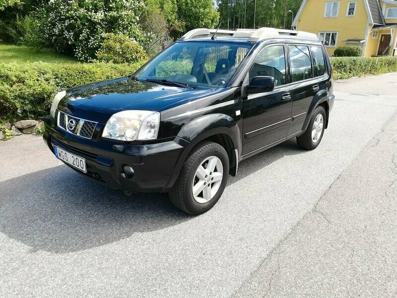Begagnad Nissan X-Trail 165 HK (121 kW) 2004 Svart SUV
