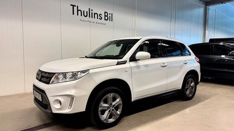Vit Begagnad 2015 Suzuki Vitara SUV | 119 900 kr - Bild 1/4