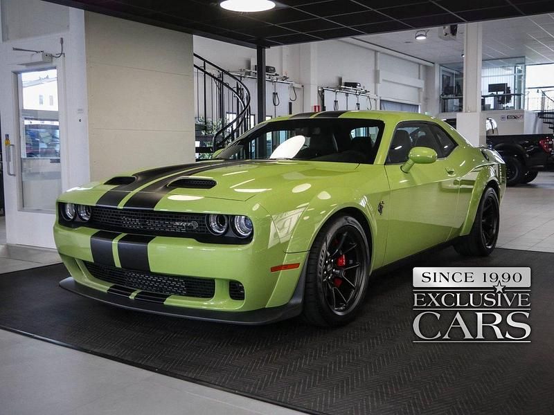 Grön Begagnad 2023 Dodge Challenger Sportkupé | 1 429 000 kr - Bild 1/4