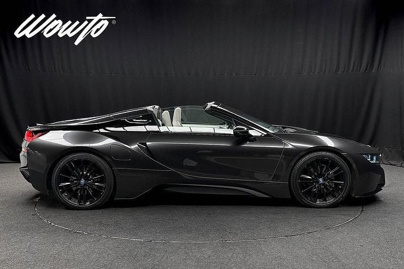 Begagnad BMW i8 Shadowline 374 HK (275 kW) 2018 Grå Sportkupé