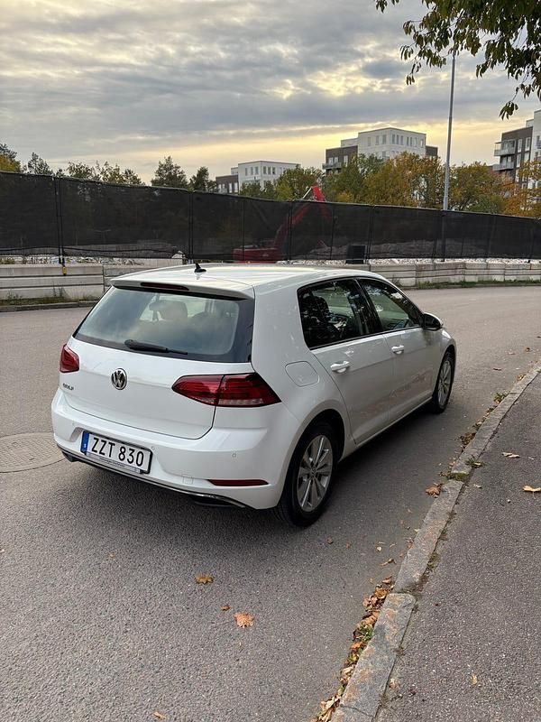 Begagnad VW Golf VII 110 HK (80 kW) 2018