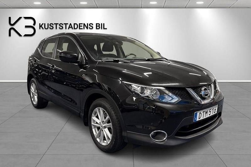 Svart Begagnad 2015 Nissan Qashqai SUV | 119 900 kr (Marknadspris) - Bild 1/4