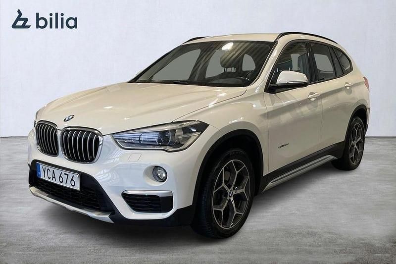 Vit Begagnad 2016 BMW X1 xLine SUV | 184 900 kr (Marknadspris) - Bild 1/4