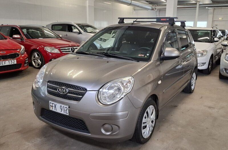 Grå Begagnad 2009 Kia Picanto Comfort Halvkombi | 33 999 kr (Marknadspris) - Bild 1/4