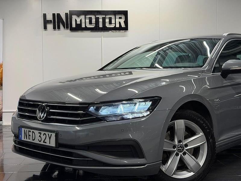 Begagnad VW Passat Business 150 HK (110 kW) 2022 Grå Kombi
