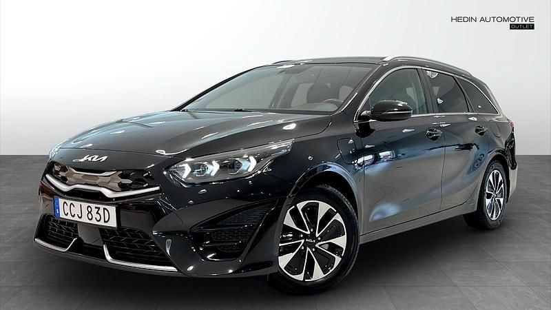Begagnad 2023 Kia Ceed Sportswagon Advance Kombi | 222 900 kr (Bra pris) - Bild 1/4