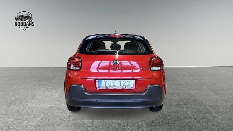 Begagnad Citroën C3 PureTech 83 HK (61 kW) 2016 Röd Halvkombi
