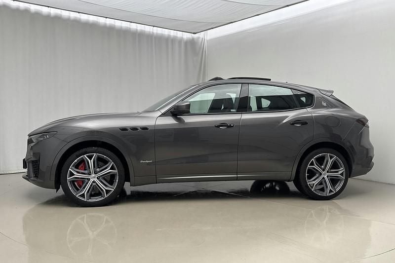 Begagnad Maserati Levante 430 HK (316 kW) 2018 Mörkgrå SUV