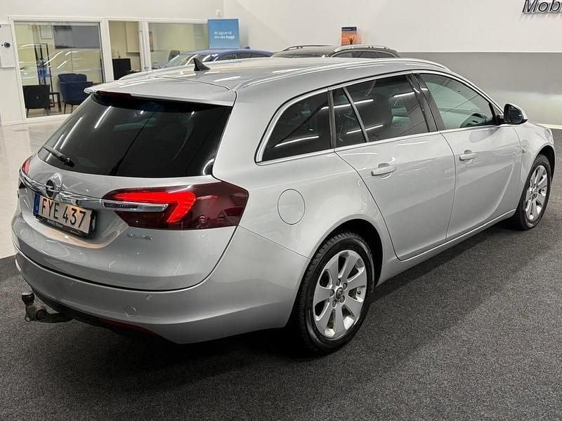 Begagnad Opel Insignia Business 136 HK (100 kW) 2016 Grå Kombi