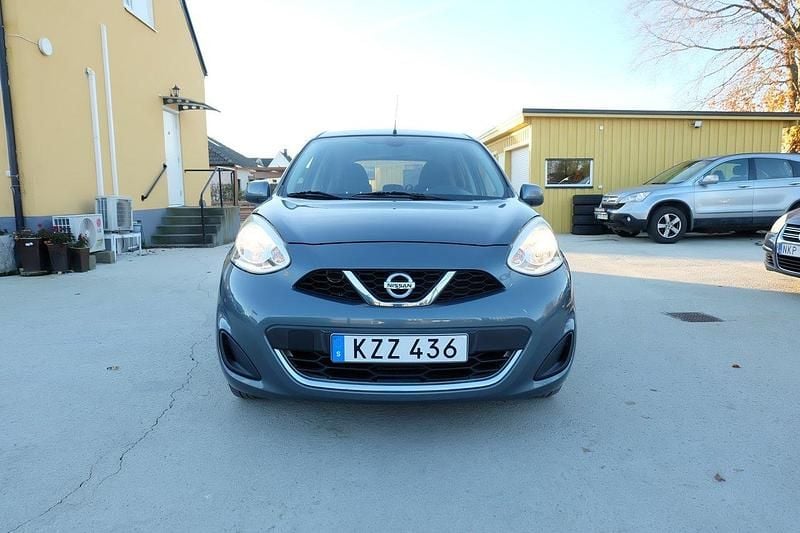 Mörkgrå (grå) Begagnad 2016 Nissan Micra Halvkombi | 67 900 kr (Marknadspris) - Bild 1/4
