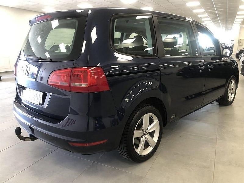 Begagnad VW Sharan 150 HK (110 kW) 2011 Mörkblå Minibuss
