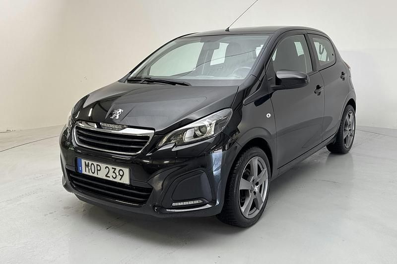 Svart Begagnad 2014 Peugeot 108 Active Halvkombi | 54 800 kr - Bild 1/4