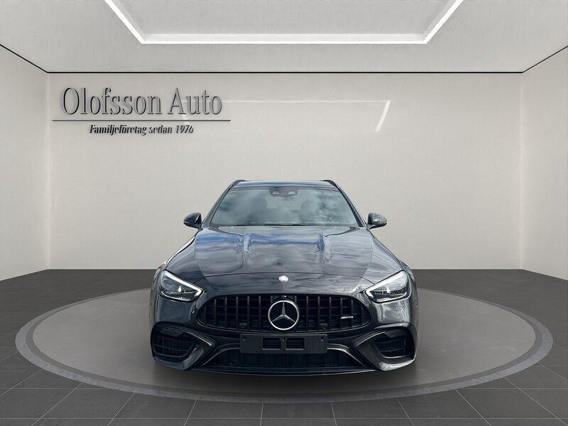 Grå Begagnad 2023 Mercedes C63 S E Performance AMG Kombi | 919 000 kr - Bild 1/4