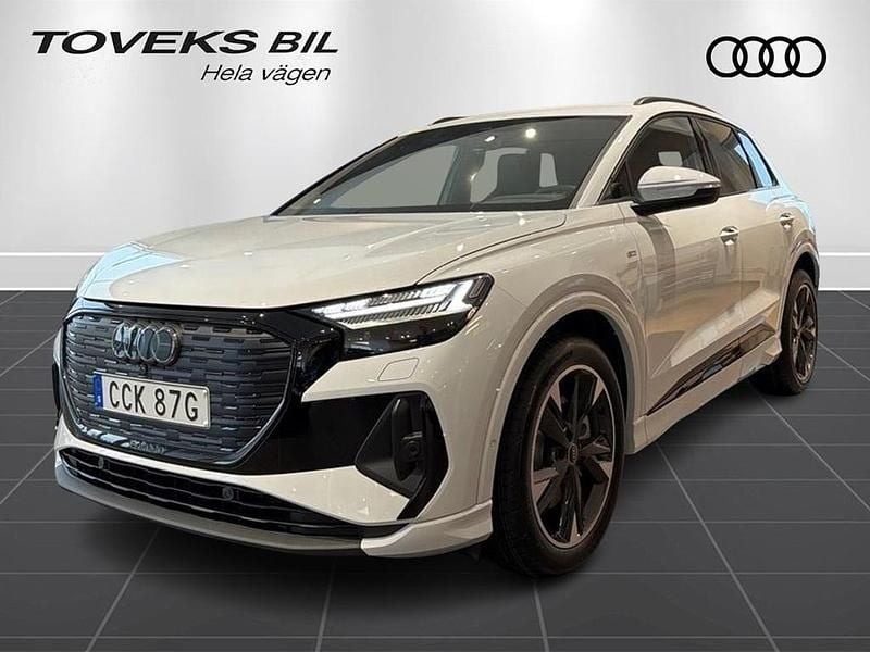 Vit Ny 2026 Audi Q4 e-tron S-Line SUV | 716 500 kr - Bild 1/4