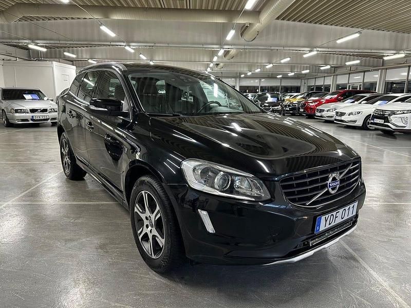 Begagnad Volvo XC60 Ocean Race 190 HK (139 kW) 2015 Svart SUV