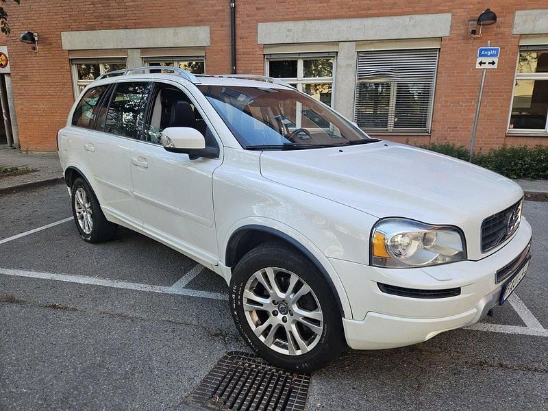 Vit Begagnad 2012 Volvo XC90 Momentum SUV | 142 000 kr (Lite dyr) - Bild 1/4