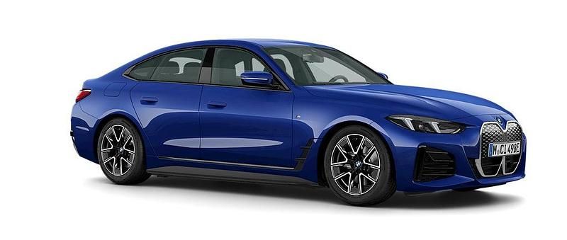 Blå Ny 2025 BMW i4 M Sport Sedan | 670 300 kr (Marknadspris) - Bild 1/4