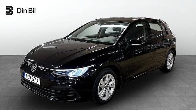 Svart Begagnad 2020 VW Golf VII Life Halvkombi | 194 800 kr (Marknadspris) - Bild 1/4