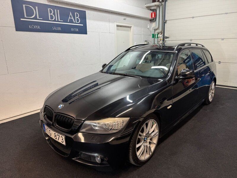 Svart Begagnad 2009 BMW 325 Comfort Edition Kombi | 114 900 kr (Dyr) - Bild 1/3
