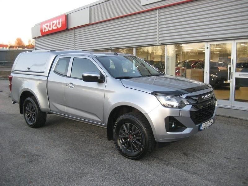 Mercury silver Begagnad 2024 Isuzu D-Max Pickup | 679 800 kr (Marknadspris) - Bild 1/4