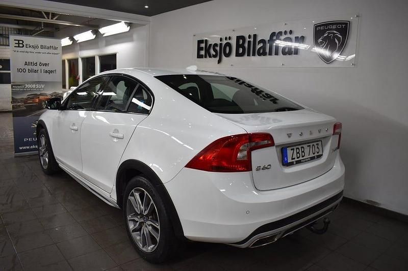 Begagnad Volvo S60 CC Standard 190 HK (139 kW) 2017 Vit Sedan