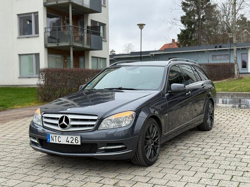 Begagnad 2011 Mercedes C180 Kombi | 60 000 kr (Superpris) - Bild 1/4