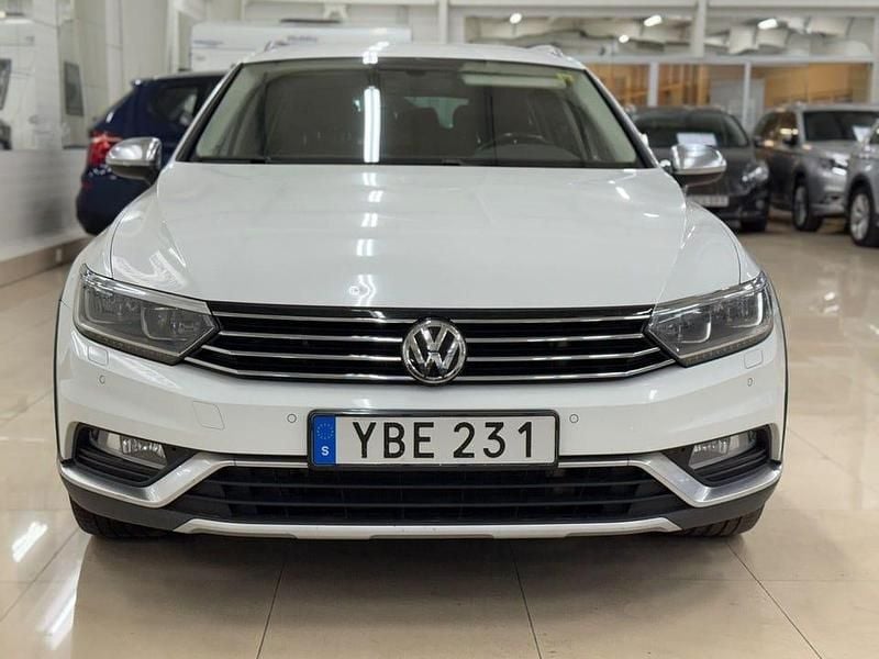 Begagnad VW Passat Alltrack 221 HK (162 kW) 2016 Vit Kombi
