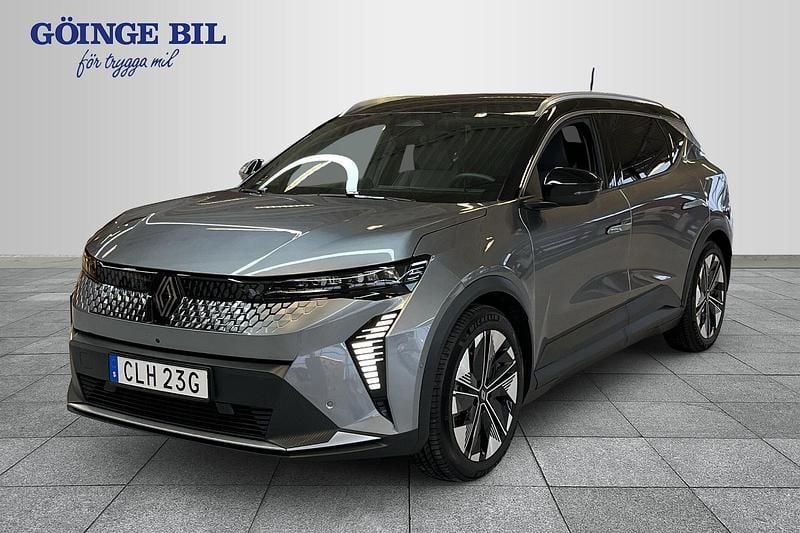 Begagnad Renault Scenic E-Tech 2024 Grå SUV