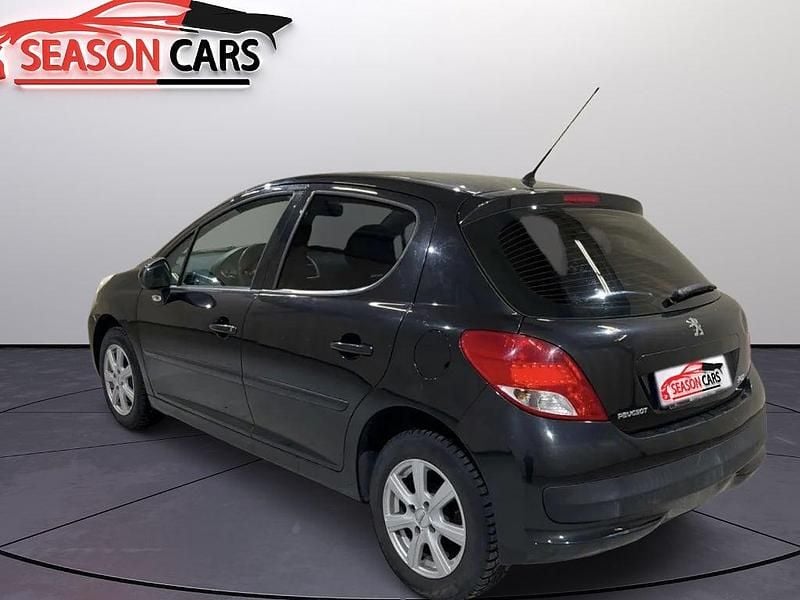 Begagnad Peugeot 207 92 HK (67 kW) 2010 Svart Halvkombi