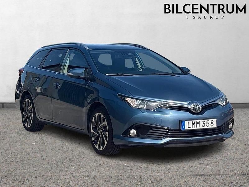 Begagnad Toyota Auris Touring Sports Comfort 116 HK (85 kW) 2015 Blå Kombi