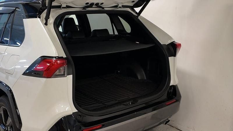 Begagnad Toyota RAV4 Hybrid Style 218 HK (160 kW) 2019 Vit SUV