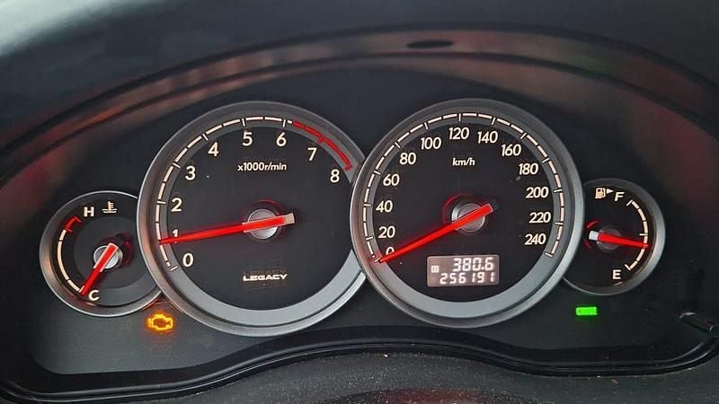 Begagnad Subaru Legacy 165 HK (121 kW) 2005 Kombi