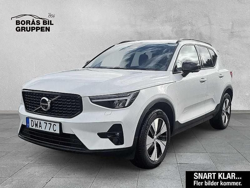 Begagnad 2025 Volvo XC40 SUV | 405 000 kr (Marknadspris) - Bild 1/2